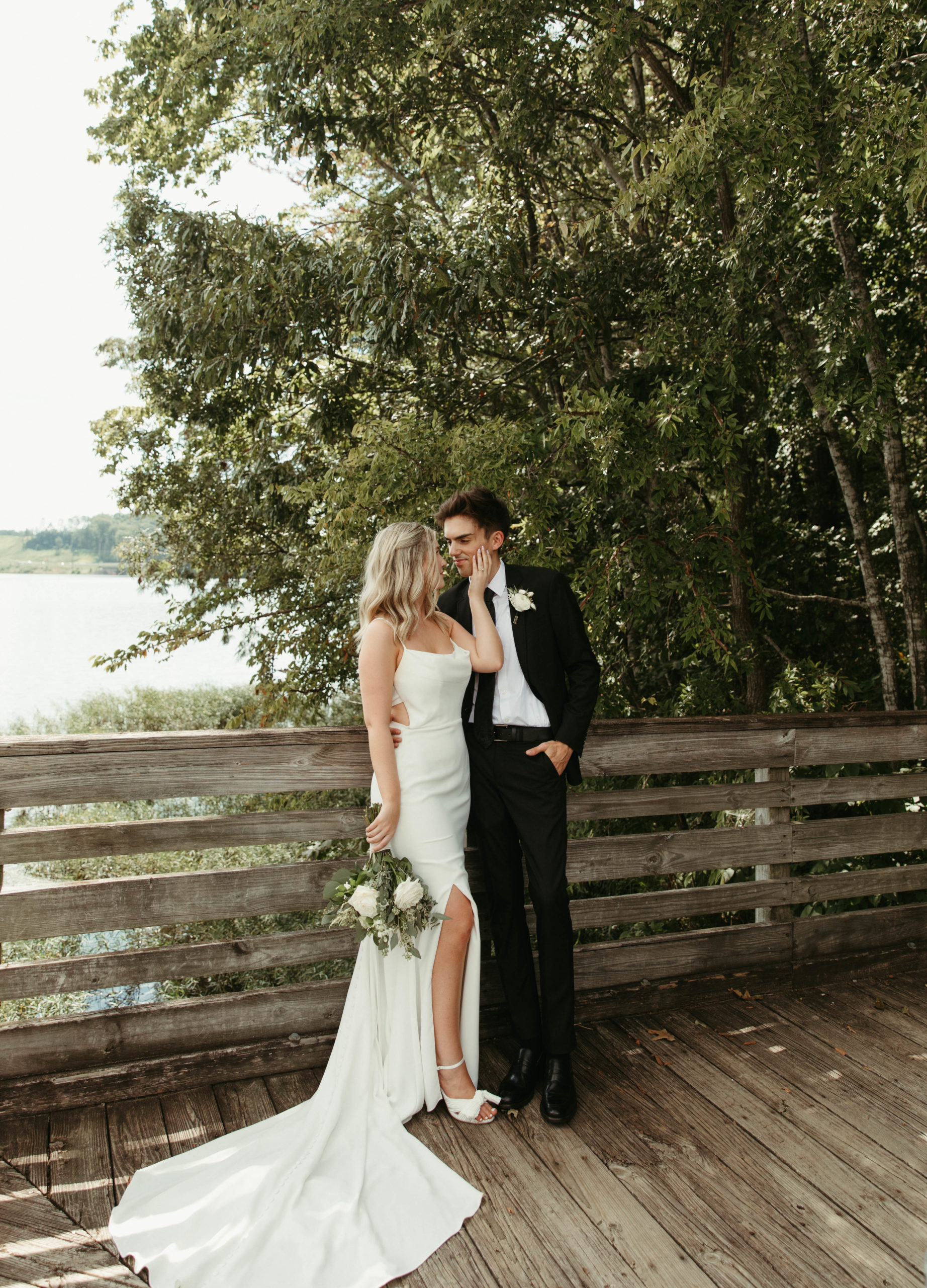 Georgia based destination wedding and elopement photographer captures beautiful summer wedding in north Georgia.